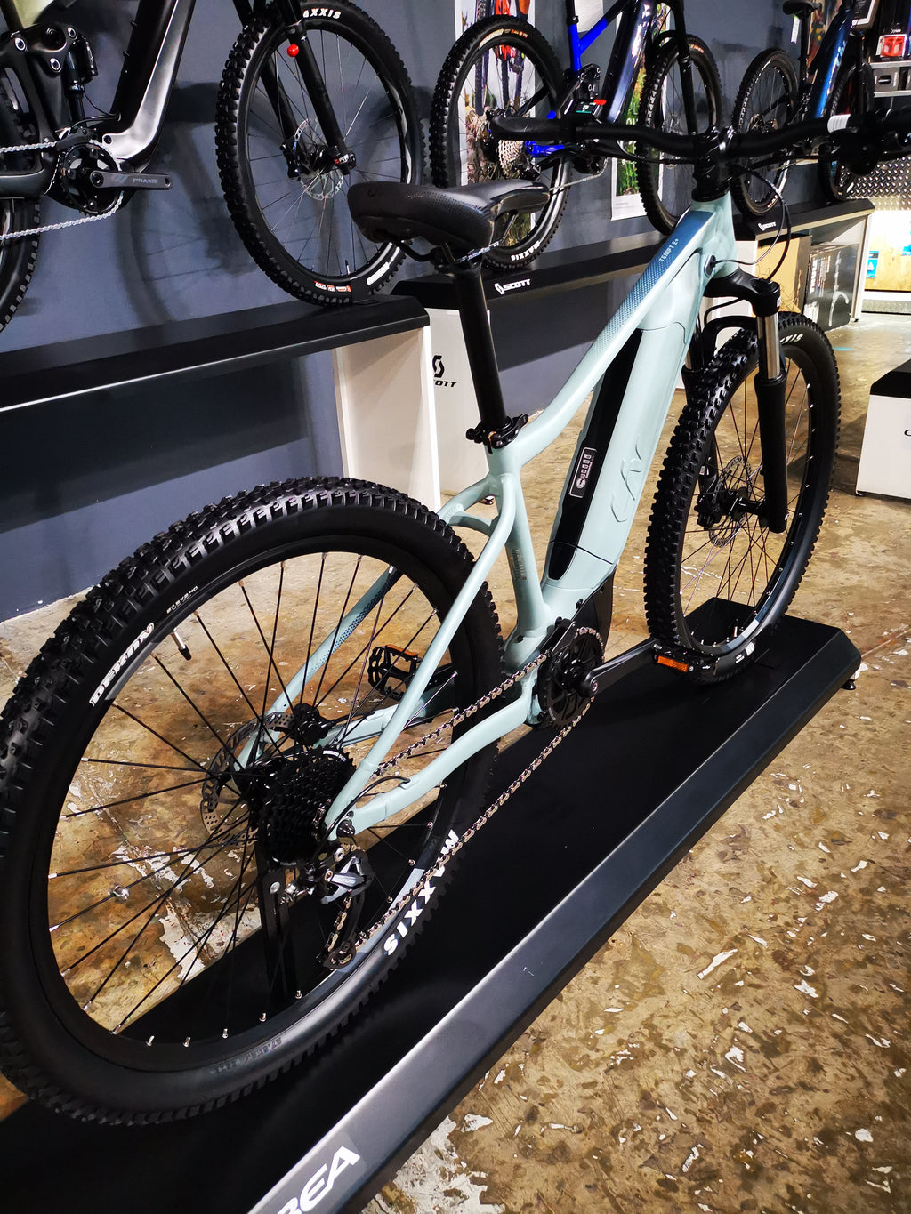 Giant Liv Tempt e+3 e-MTB