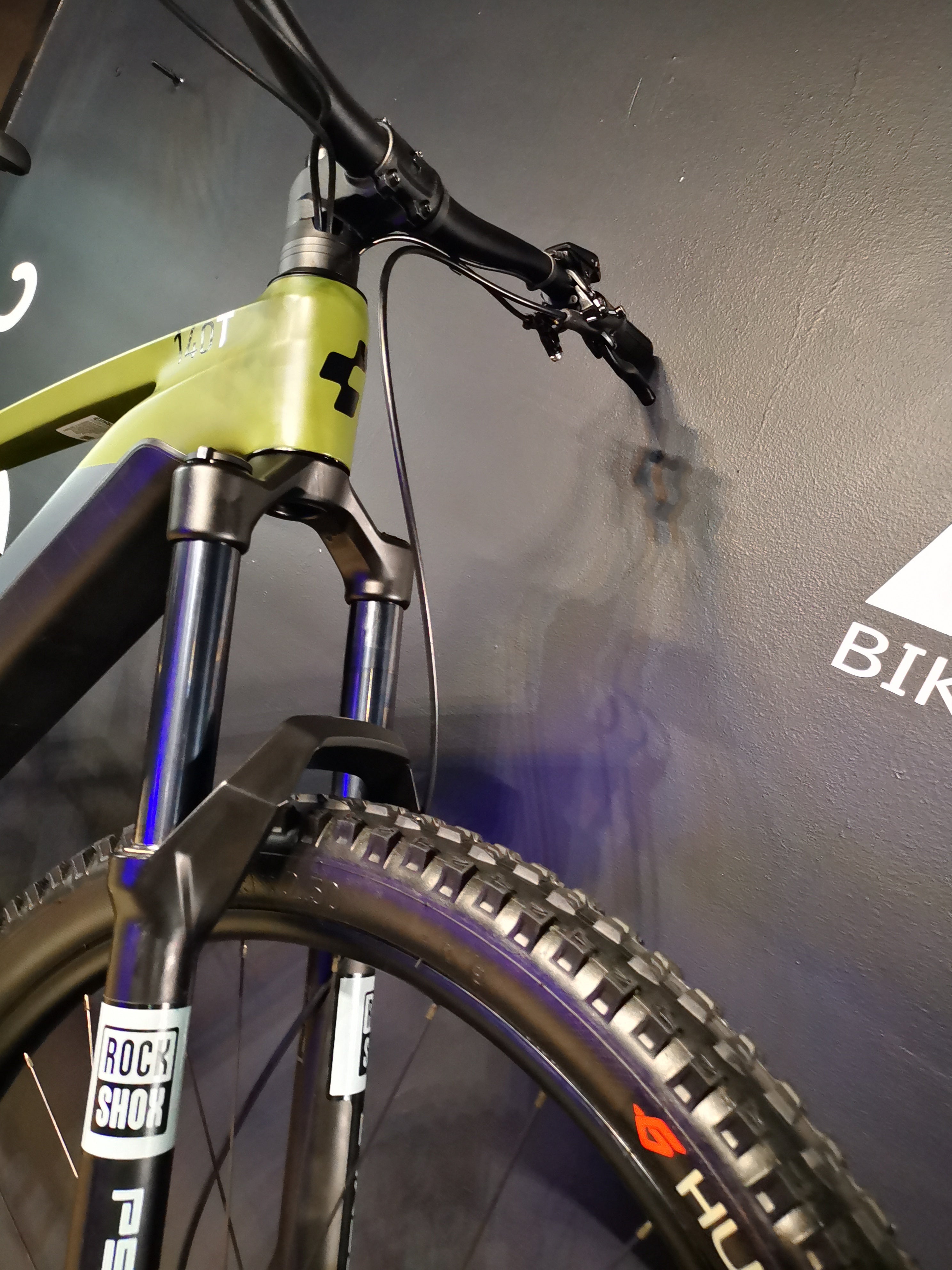 Cube HPC Estero Carbon 140T Green/silver DEMO