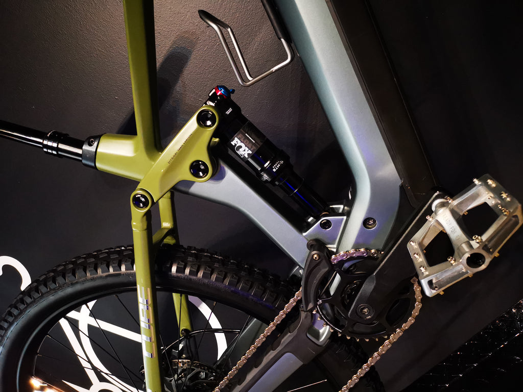Cube HPC Estero Carbon 140T Green/silver DEMO